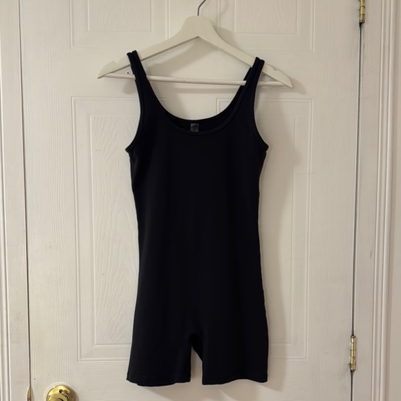 Aritzia Pants - Shake-It 5" Romper